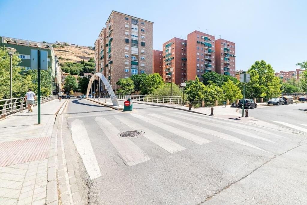 Modern Apartment Close To The City Center And Alhambra Granada Exterior foto